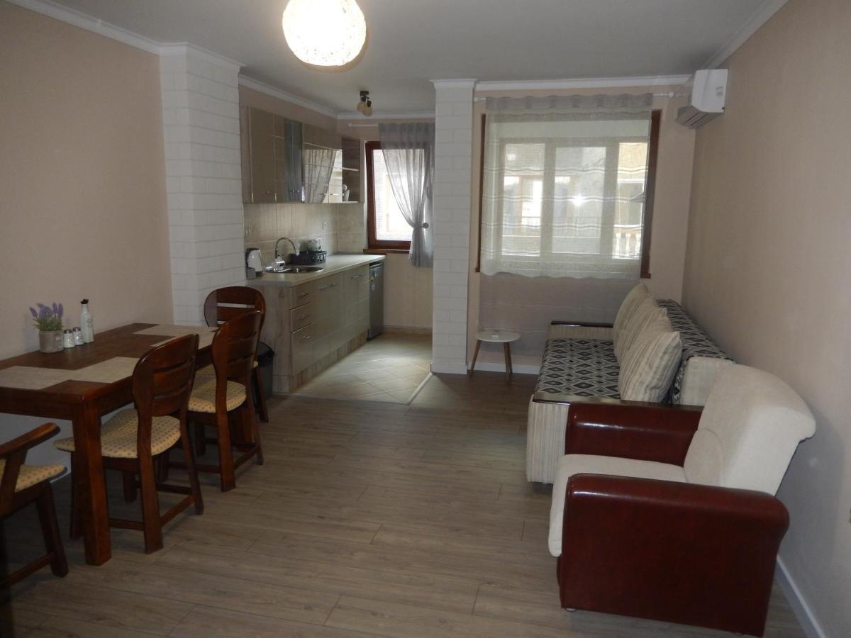 Lera Apartment Burgasz Kültér fotó