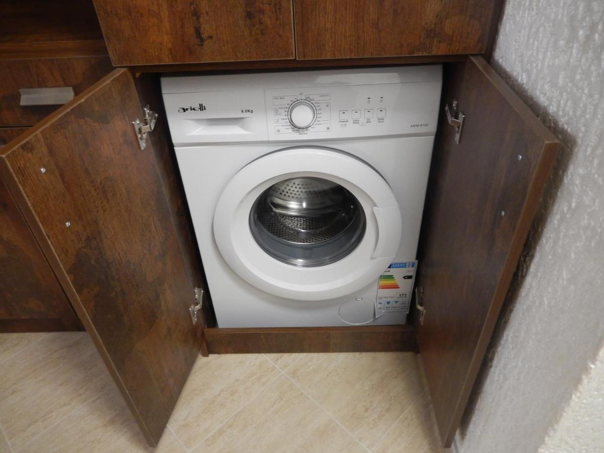Lera Apartment Burgasz Kültér fotó